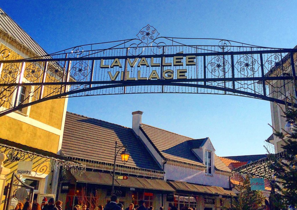 La Vallée Village le bon plan shopping outlet à 35 min de Paris