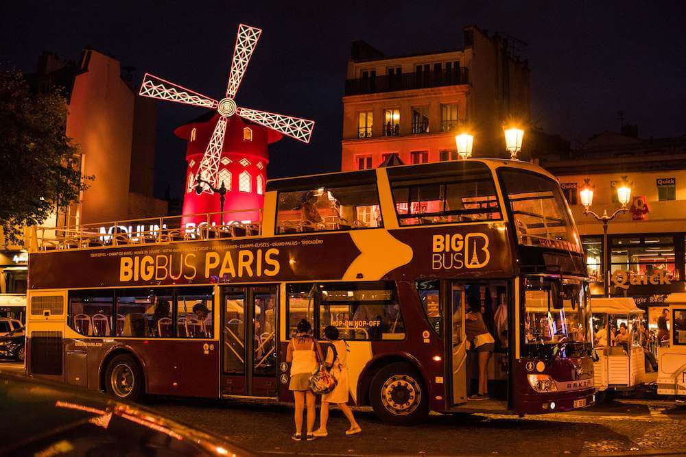 paris tour bus